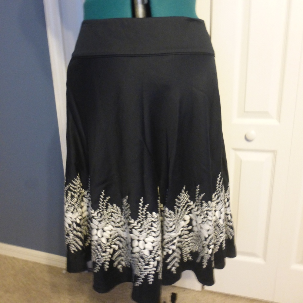 Ann Taylor Navy with White Floral Embroidery